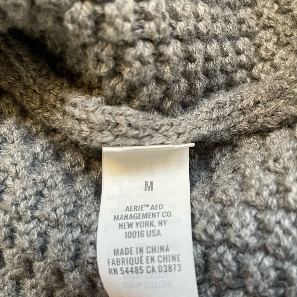 Aerie Cozy Gray Button-Up Women Cardigan Sweater Size Medium - Picture 8 of 10